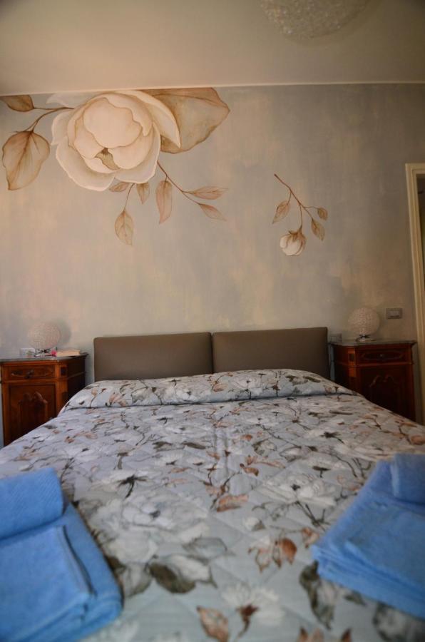 Casa Gabri Apartment Toscolano Maderno Bagian luar foto