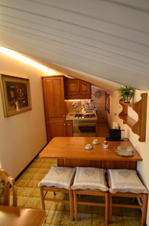 Casa Gabri Apartment Toscolano Maderno Bagian luar foto