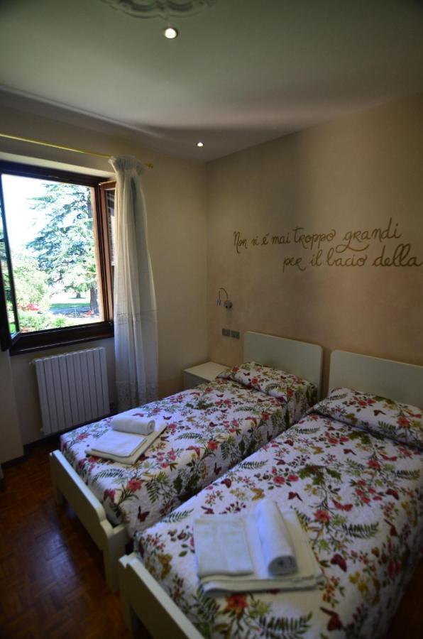Casa Gabri Apartment Toscolano Maderno Bagian luar foto
