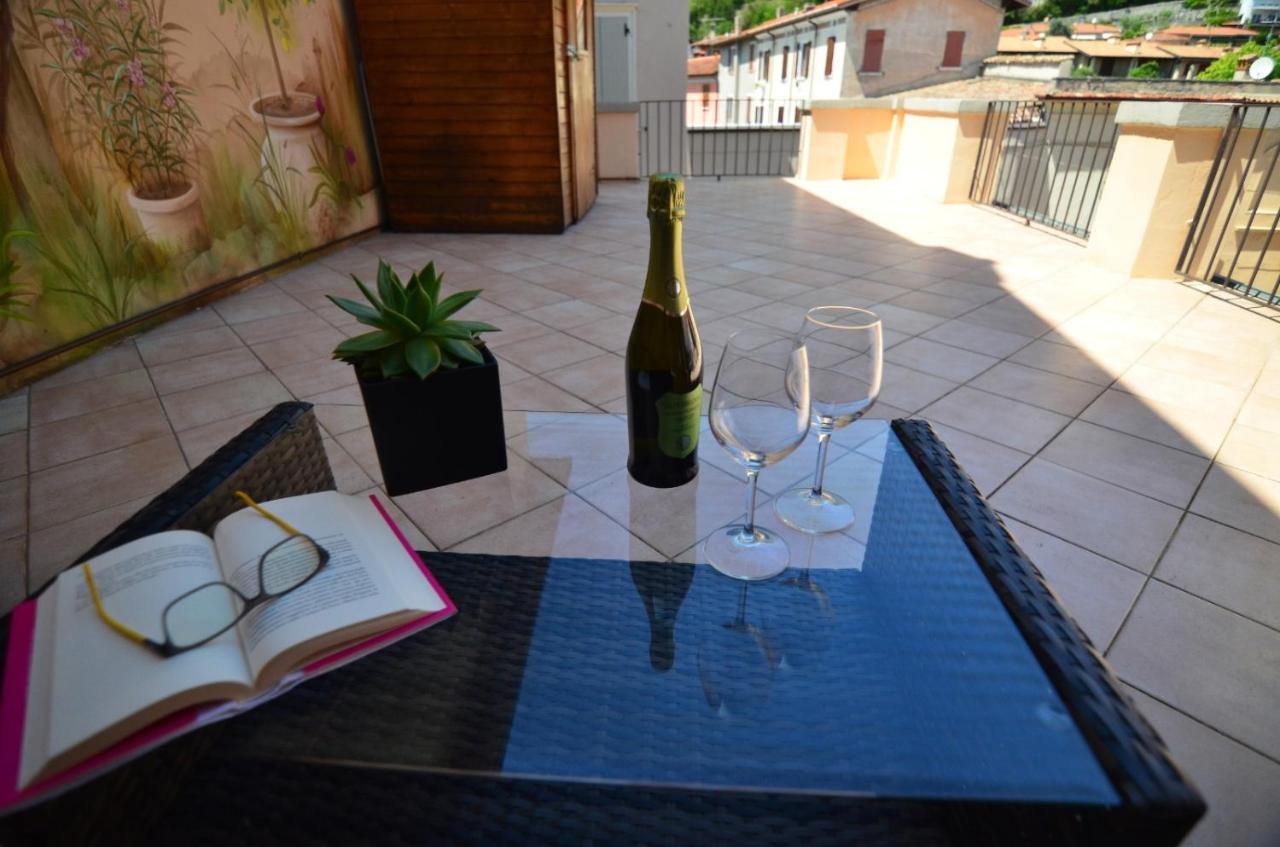 Casa Gabri Apartment Toscolano Maderno Bagian luar foto