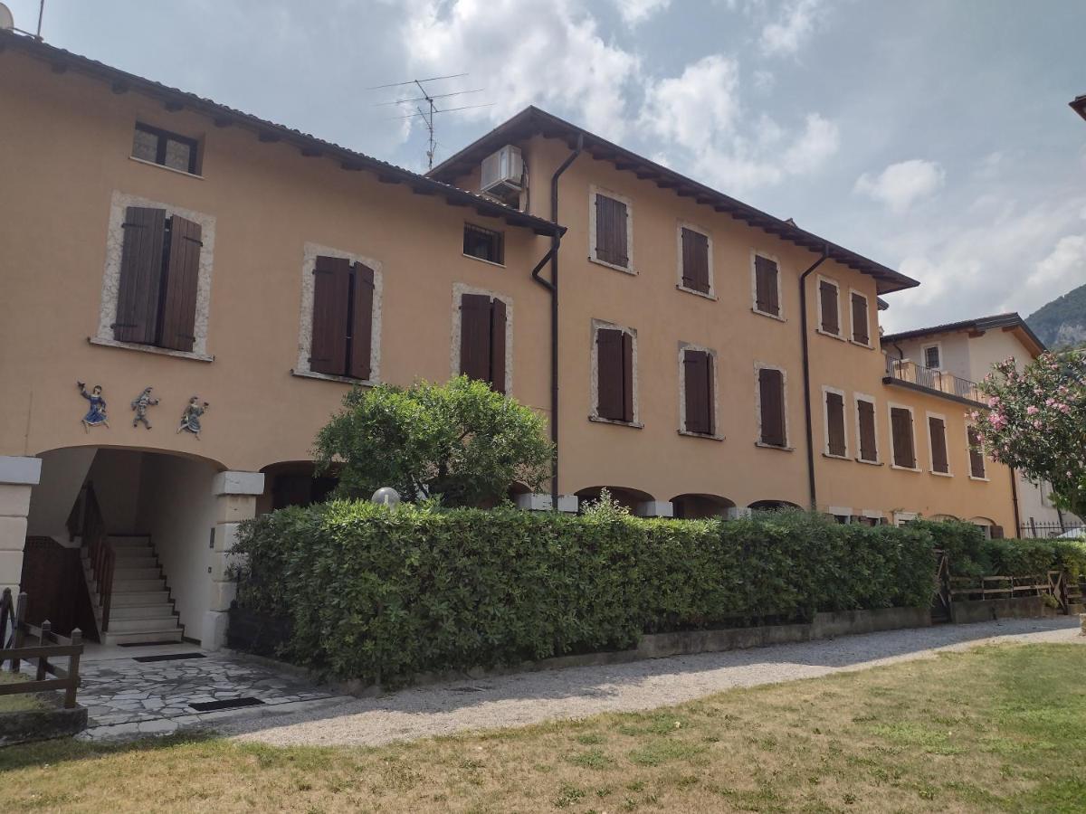 Casa Gabri Apartment Toscolano Maderno Bagian luar foto